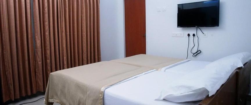 Отель Surag Residency Tiruchirappalli Номер фото