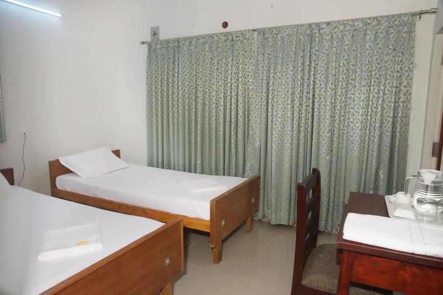Отель Surag Residency Tiruchirappalli Экстерьер фото
