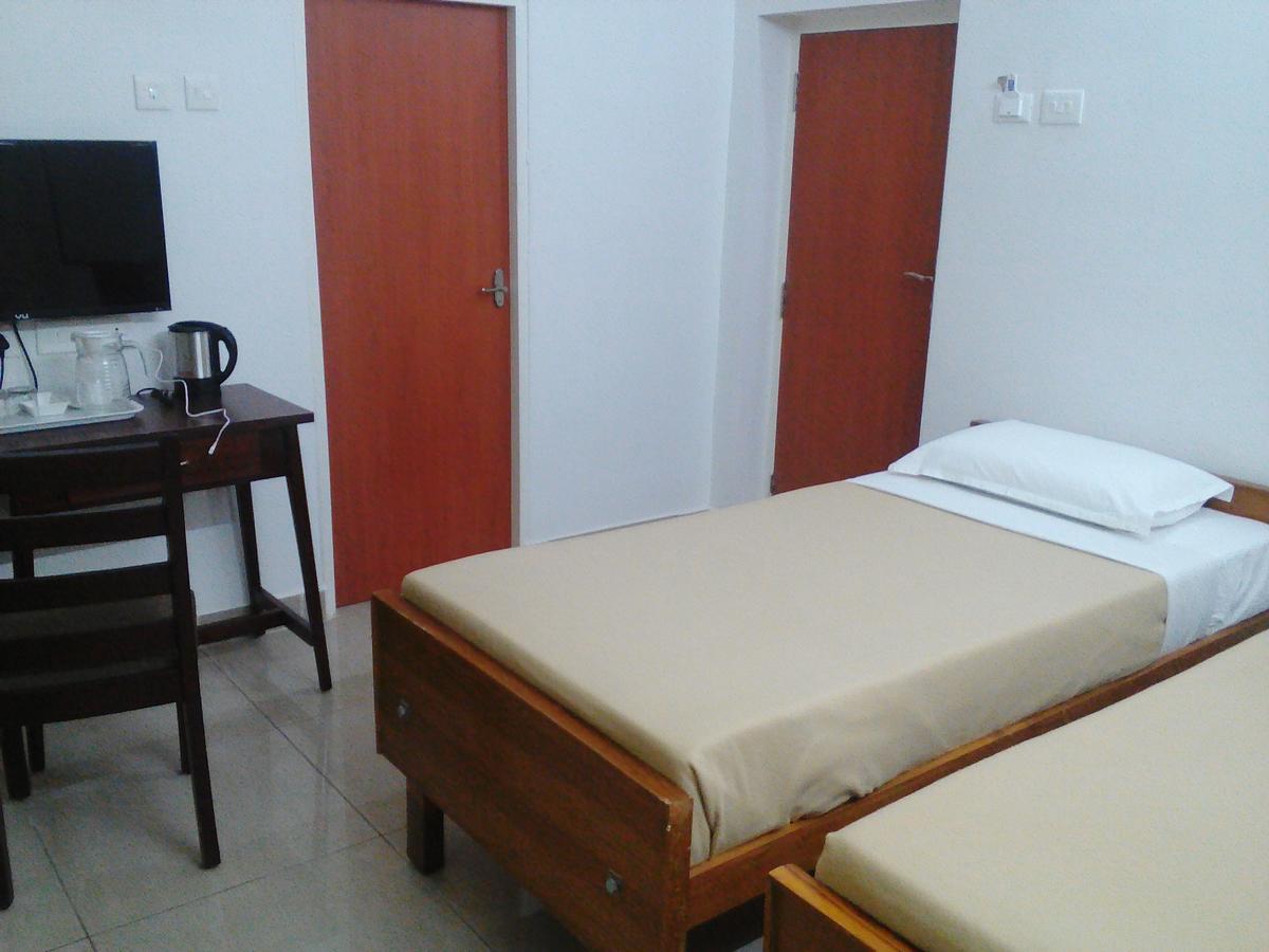 Отель Surag Residency Tiruchirappalli Экстерьер фото