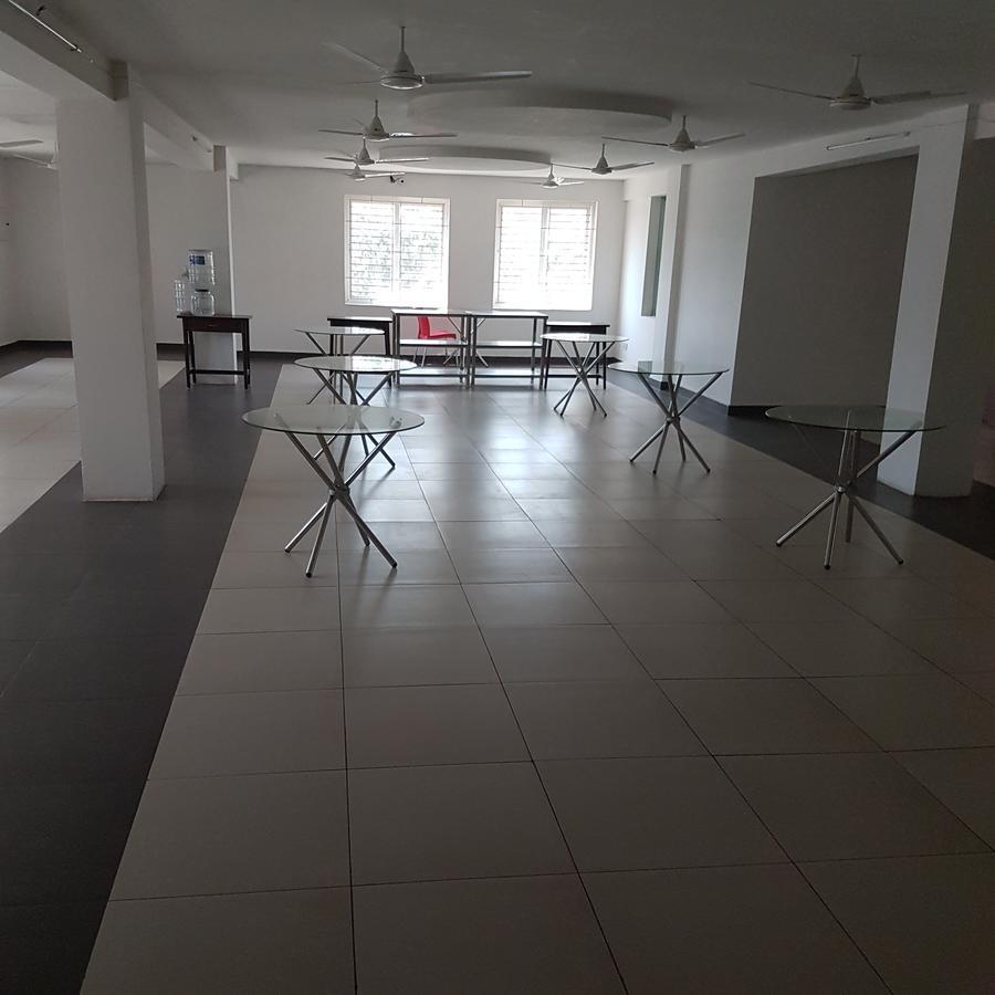 Отель Surag Residency Tiruchirappalli Экстерьер фото