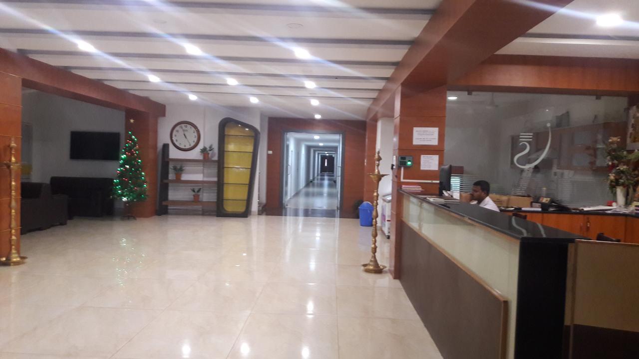 Отель Surag Residency Tiruchirappalli Экстерьер фото